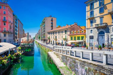 Doğal Naviglio grand canal Milano, Lombardia, İtalya üzerinde 24 Temmuz 2017.