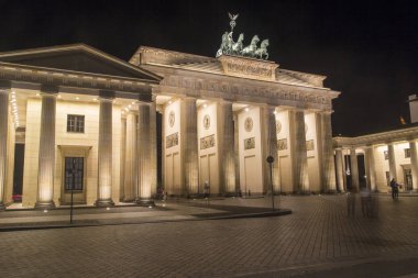Brandenburg Kapısı, Berlin