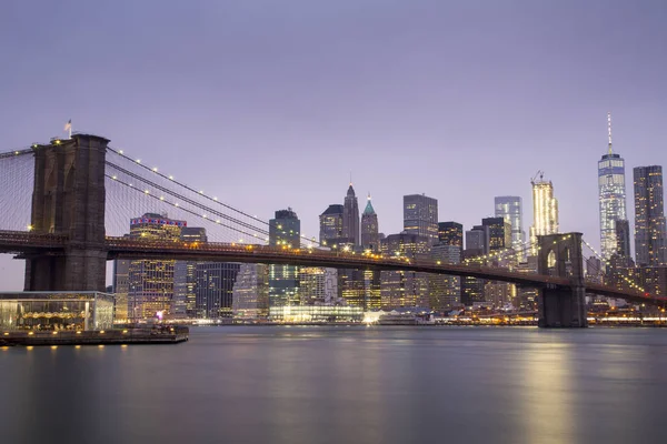 New York - Brooklyn Bridge et Skyline — Photo