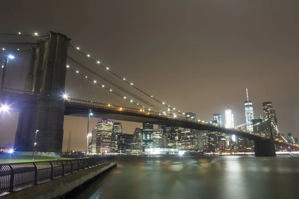 New York - Brooklyn Bridge et Skyline — Photo