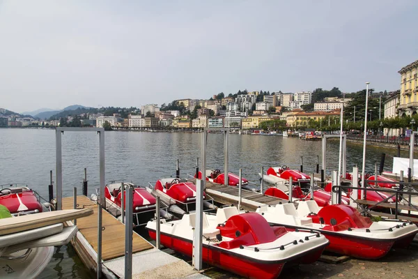 Lugano en het meer van Lugano, Zwitserland — Stockfoto