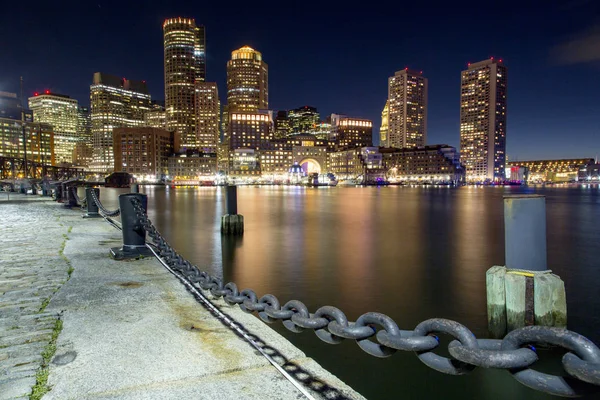 Boston, Skyline del Distrito Financiero de Boston al atardecer — Foto de Stock