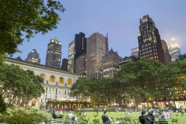 New York, Manhattan şehir merkezindeki Bryant Park'ta