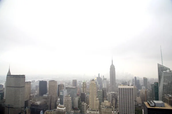 New York - Skyline von der Spitze des Felsens — Stockfoto