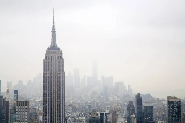 Нью-Йорк - Skyline from the Top of the Rock — стоковое фото