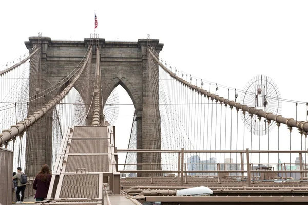New York, weergave van de Brooklyn Bridge — Stockfoto