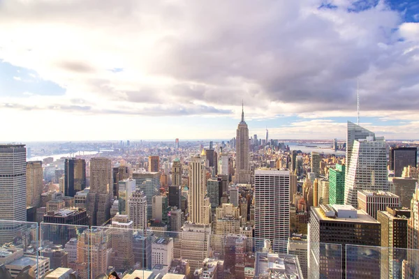 New York - Skyline von der Spitze des Felsens — Stockfoto