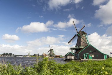Zaanse Schans rüzgar değirmenleri - Hollanda
