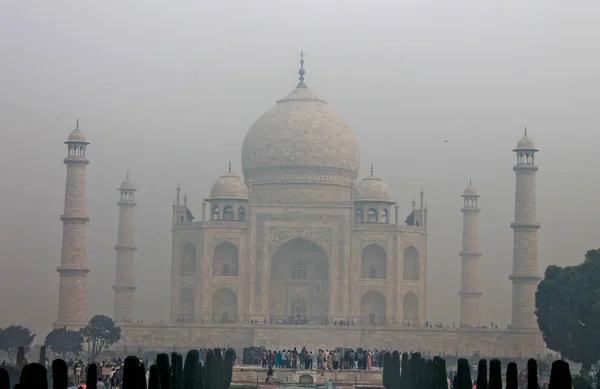 Agra, Hindistan, 03 Kasım 2012, Taj Mahal