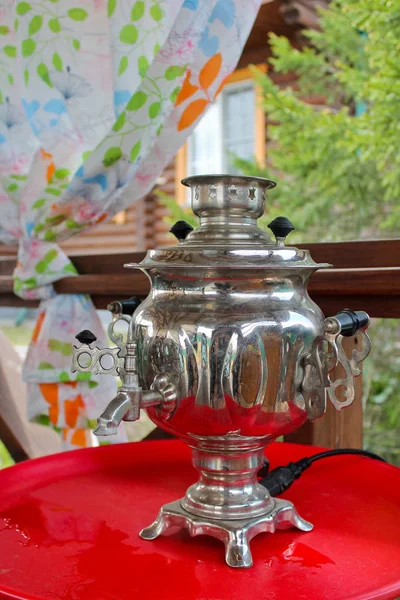 electric samovar, Russian traditions