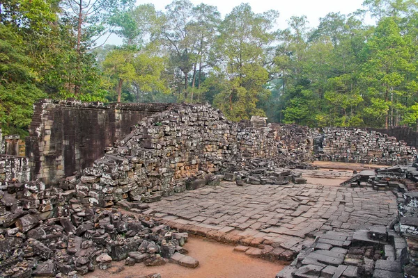 Kamboçya Angkor Thom - Bayon Tapınağı