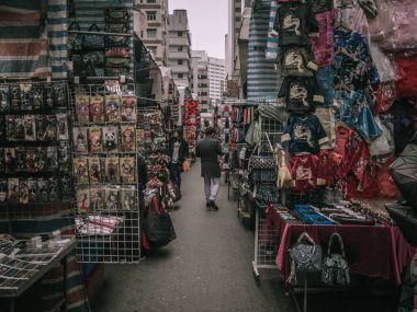 Hong Kong-Şubat 7, 2018:Ladies Pazar ve Fa Yuen sokak pazar olduğunu 