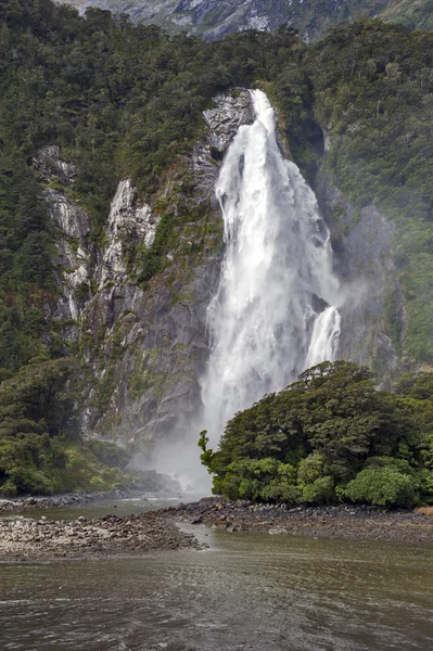 Lady Bowen Falls, Milford Sound, Nya Zeeland — Stockfoto