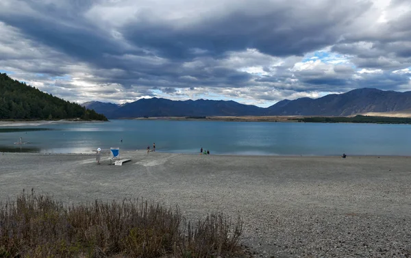 Пляжні розваги від озера Tekapo, Південному острові Нової Зеландії — стокове фото