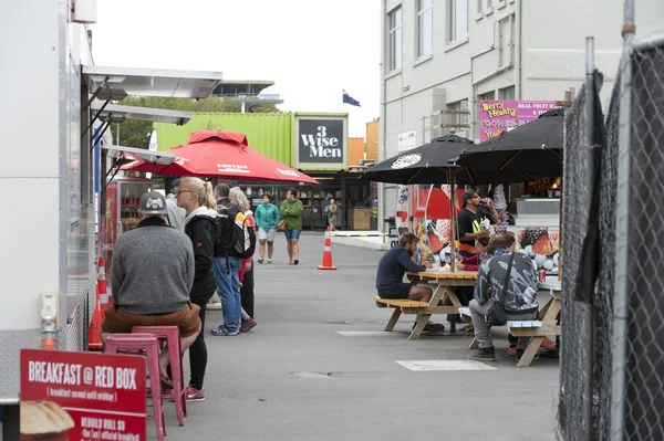 Christchurch, Új-Zéland - 2016. február: újraindítás, illetve a Re: Start Mall, egy szabadtéri üzlethelyiség álló, üzlet, és tárolja a hajózási konténer — Stock Fotó