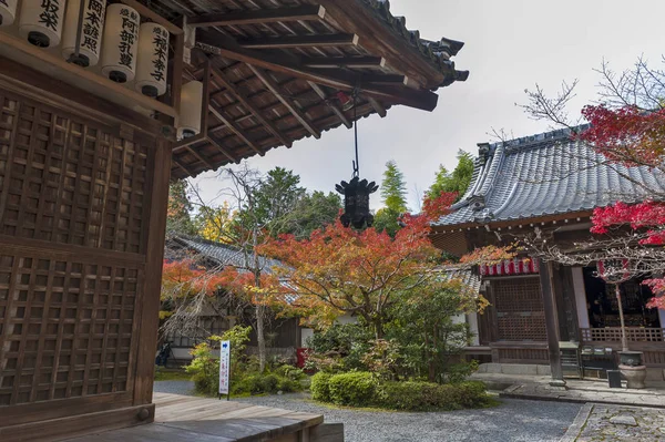 秋に京都で赤禅、日本寺 — ストック写真