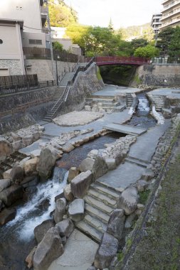 Kobe, Japonya - Mart 2016: kaplıca dere akan pass kent merkezinin ARIMA Onsen Kita-ku, Kobe, Japonya.
