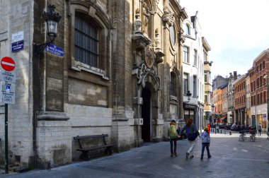 Church of Our Lady, yardım (Notre-Dame de Bon Secours), Katolik parish Kilisesi karışık Barok 17 yüzyılda inşa edilen ve Flaman-İtalyan mimari tarzı, Brüksel, şehir merkezinde bulunan