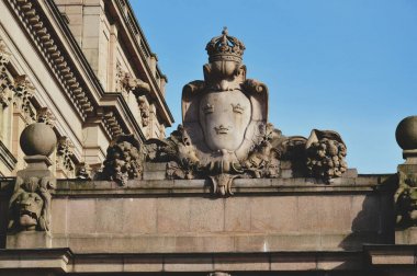 Sanat ve dekor üzerinde bina, Parlamento Binası, İsveç ayrıntılarını neoklasik stili ve Barok Revival stil cephe bölümünde, Gamla stan, Helgeandsholmen'in adada eski şehir bölgesi, Stockholm, İsveç inşa