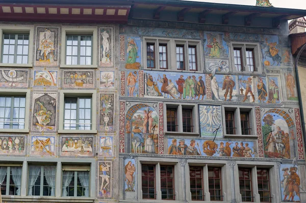 Stein Am Rhein, Switzerland - October 2019: Exterior of historic buildings at Rathausplatz, a town square in old small city of Stein Am Rhein, Switzerland. — Stock Photo, Image