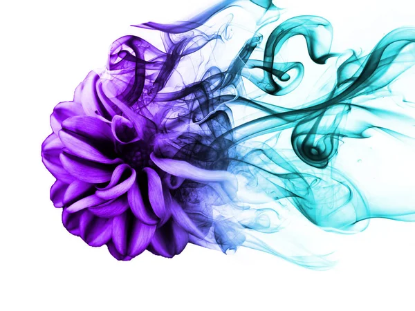 Güzel ve tatlı duman yükseldi