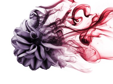 Güzel ve tatlı duman yükseldi