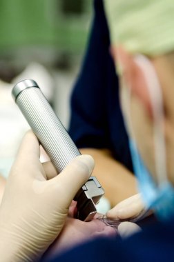 Entübasyon işlemi önce hastanın süreci.