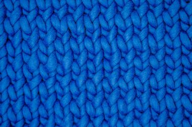 Bir model üzerinde bir bükümleri yüz döngüler Merinos iplik.