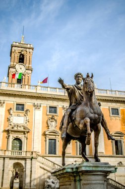 Capitoline Meydanı 'nda Marcus Aurelius' un heykeli. Roma. İtalya