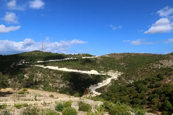 Matin dans les montagnes au nord d'Israël — Photo