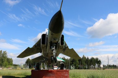 başınızın üstünde geniş gökyüzü 