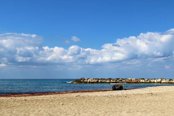 Il vasto cielo sopra la tua testa — Foto Stock