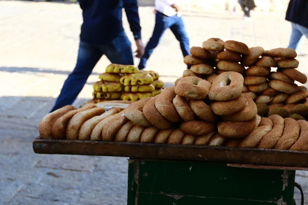 面包在街上卖 — 图库照片