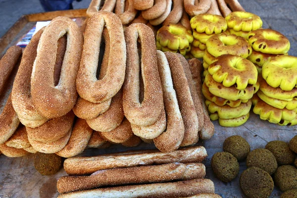 Bread is sold on the street — Stock Photo, Image