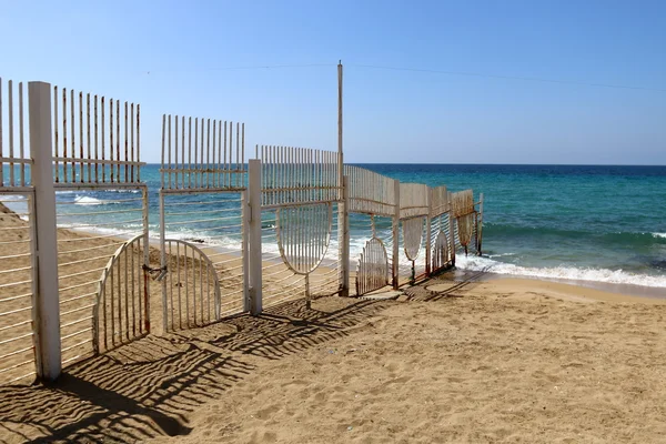 her zaman Sınırdaki telleri 