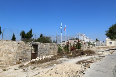 her zaman Sınırdaki telleri 