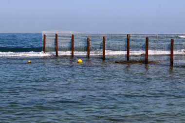 her zaman Sınırdaki telleri 