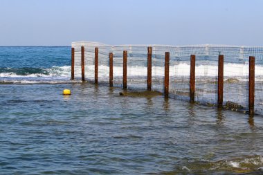 her zaman Sınırdaki telleri 