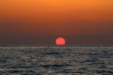 başınızın üstünde geniş gökyüzü 