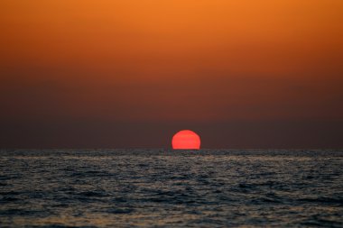 başınızın üstünde geniş gökyüzü 