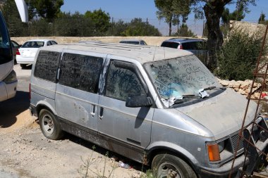 mesafe içine yol açar 