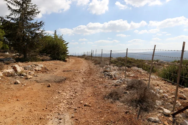 mesafe içine yol açar 