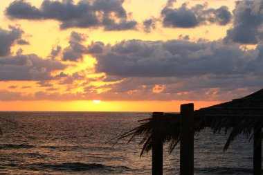 Günbatımında gökyüzünün renk 