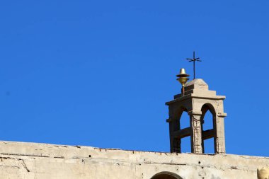 Antik Akko-denizde eski bir kale 