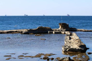 Akdeniz kıyısında 