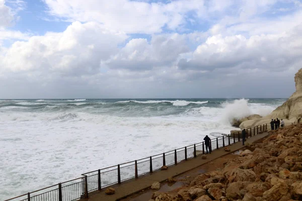 Tempête sur la mer Méditerranée — Photo