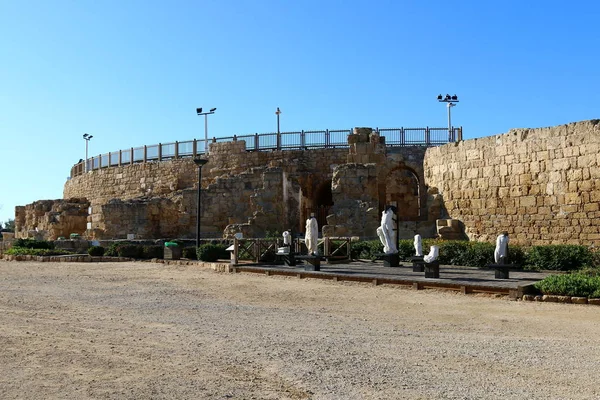 该撒利亚-古老的城市，位于以色列地中海沿岸的. — 图库照片