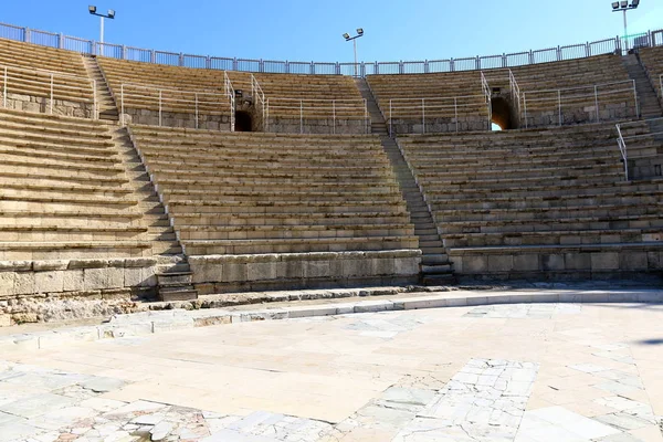Césarée - ville antique, située sur la côte méditerranéenne d'Israël . — Photo