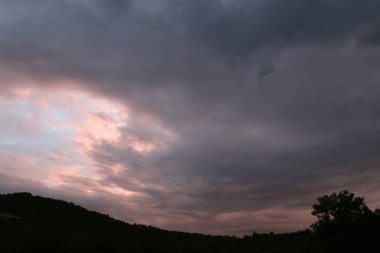 başınızın üstünde geniş gökyüzü 