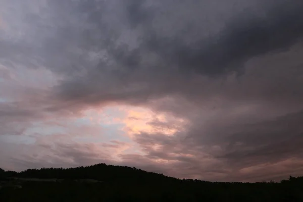 Ogromne niebo nad głową — Zdjęcie stockowe